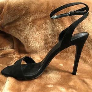 Black Strappy Wild Diva Heels Never Worn